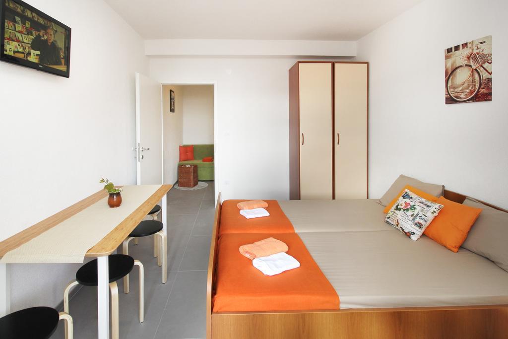 Stanicicke Apartments Baška Voda Extérieur photo